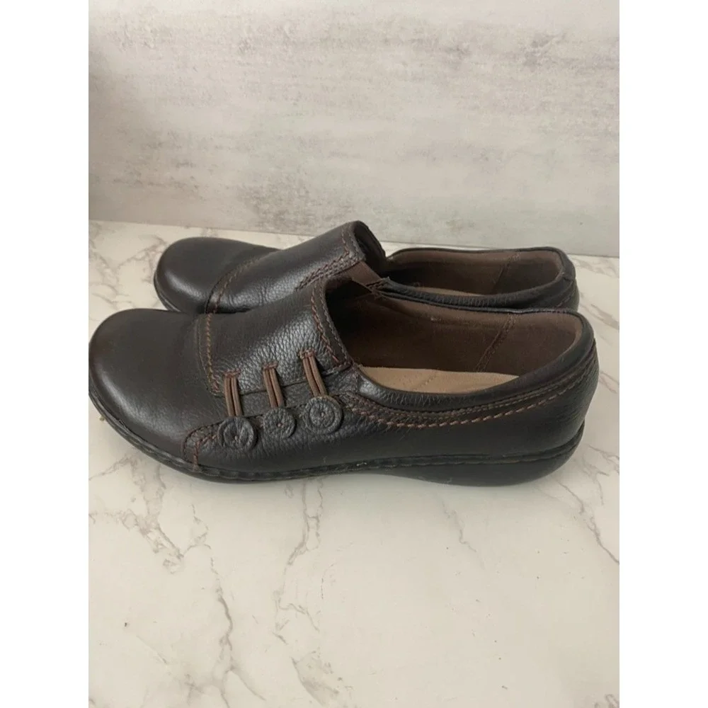 Clarks Ashland Effie Loafer Sz 9.5 Brown Slip On Comfort Driving Everyday
